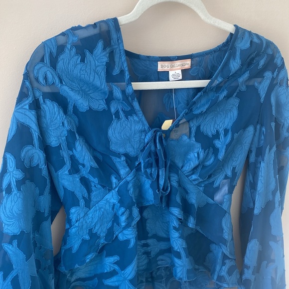 NWT BOG Collective Shear Floral Top - Picture 2 of 5